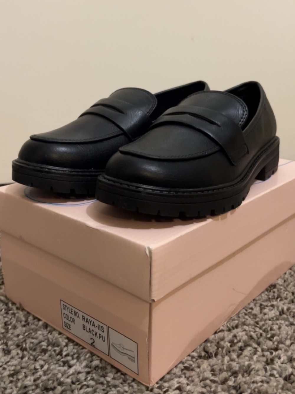 NEW Cute Girls Black Loafers Shoes Size 2